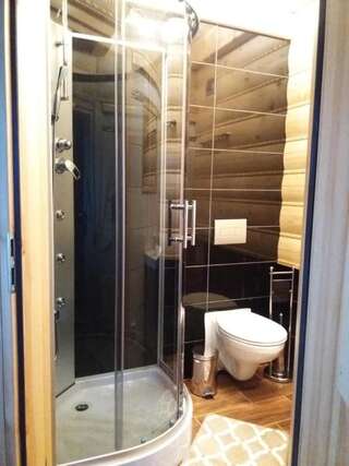 Лоджи Domki Podwiatracze Krajno Pierwsze Семейный двухуровневый номер с видом на горы-18