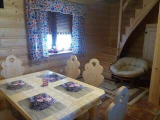 Лоджи Domki Podwiatracze Krajno Pierwsze Семейный двухуровневый номер с видом на горы-22